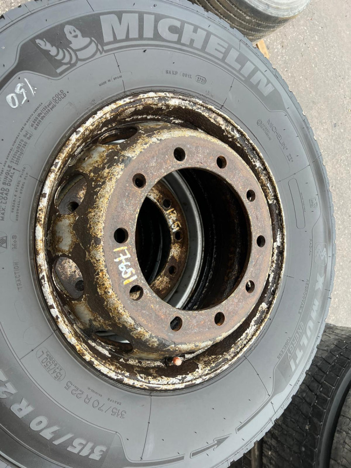 Scania Rehvid + veljed 315/70R22.5 31570R225 - Ελαστικά και ζάντες για Φορτηγό: φωτογραφία 2 Scania Rehvid + veljed 315/70R22.5 31570R225 - Ελαστικά και ζάντες για Φορτηγό: φωτογραφία 2