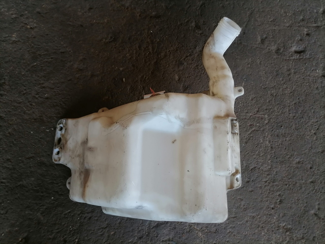 Scania Windscreen washer fluid tank 1854255 - Υαλοκαθαριστήρας για Φορτηγό: φωτογραφία 4 Scania Windscreen washer fluid tank 1854255 - Υαλοκαθαριστήρας για Φορτηγό: φωτογραφία 4