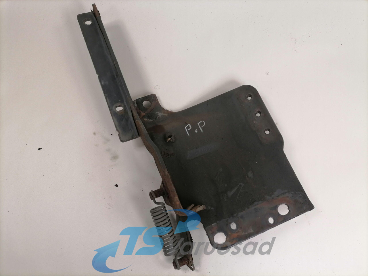 Scania lower grille carrier hinge 1742265 - Μάσκα ψυγείου για Φορτηγό: φωτογραφία 1 Scania lower grille carrier hinge 1742265 - Μάσκα ψυγείου για Φορτηγό: φωτογραφία 1