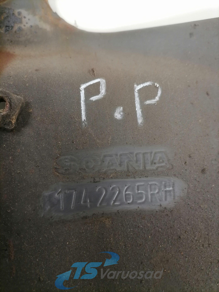 Scania lower grille carrier hinge 1742265 - Μάσκα ψυγείου για Φορτηγό: φωτογραφία 2 Scania lower grille carrier hinge 1742265 - Μάσκα ψυγείου για Φορτηγό: φωτογραφία 2