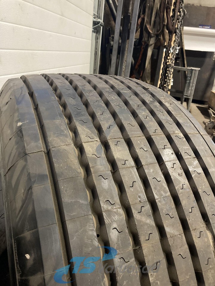 Universaalne Michelin 425/55R19,5 42555R195 - Ελαστικά και ζάντες για Φορτηγό: φωτογραφία 3 Universaalne Michelin 425/55R19,5 42555R195 - Ελαστικά και ζάντες για Φορτηγό: φωτογραφία 3