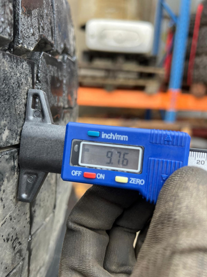 Universaalne Rehvid + veljed 315/80R22.5 31580R225 - Ελαστικά και ζάντες για Φορτηγό: φωτογραφία 5 Universaalne Rehvid + veljed 315/80R22.5 31580R225 - Ελαστικά και ζάντες για Φορτηγό: φωτογραφία 5