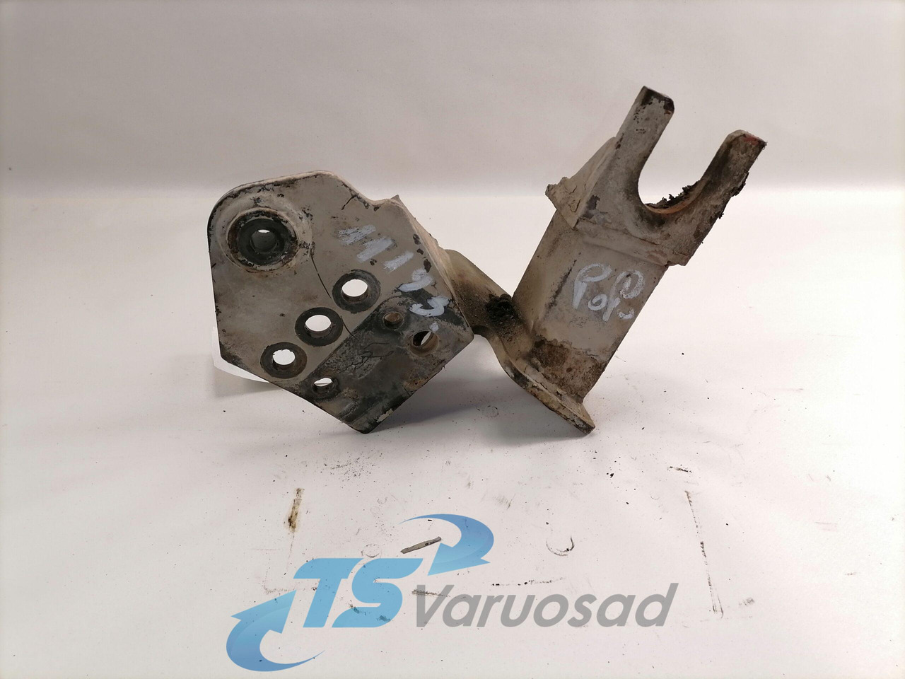 Volvo Bumper bracket 20499244 - Προφυλακτήρας για Φορτηγό: φωτογραφία 2 Volvo Bumper bracket 20499244 - Προφυλακτήρας για Φορτηγό: φωτογραφία 2