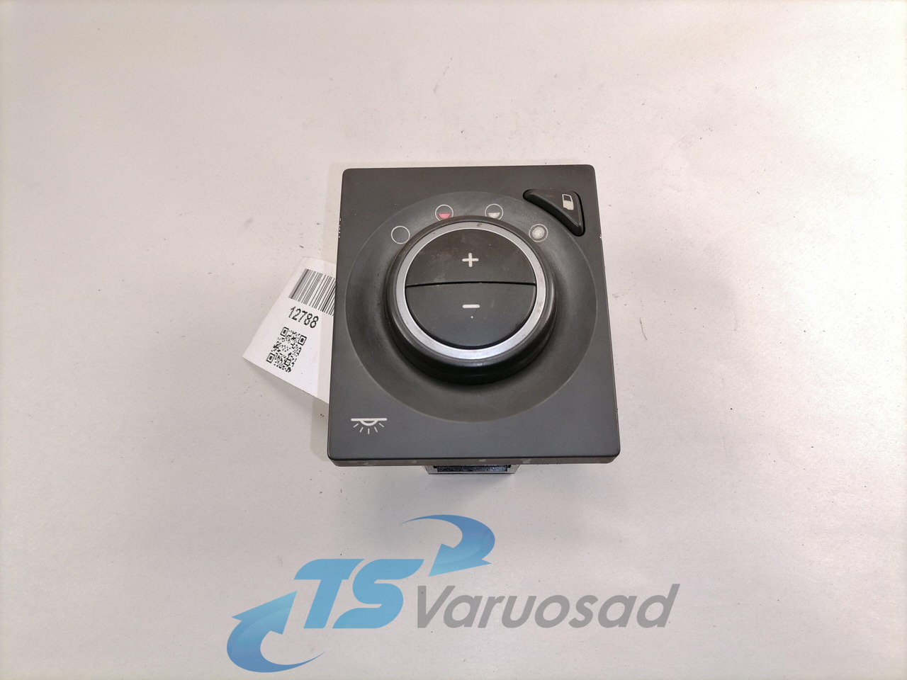 Volvo Lüliti, salongi valgustus 22049578 - Καμπίνα για Φορτηγό: φωτογραφία 1 Volvo Lüliti, salongi valgustus 22049578 - Καμπίνα για Φορτηγό: φωτογραφία 1