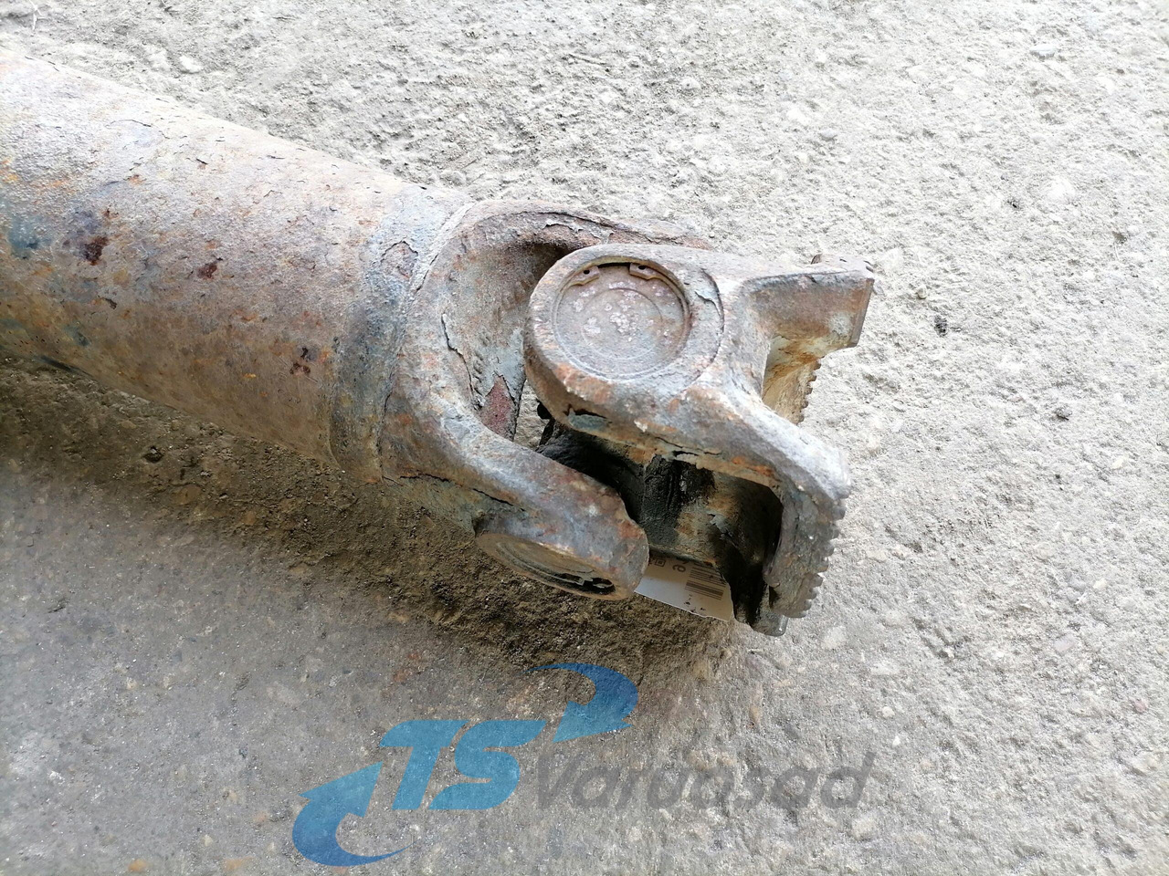 Volvo Propeller shaft 20735186 - Κεντρικοί άξονες για Φορτηγό: φωτογραφία 3 Volvo Propeller shaft 20735186 - Κεντρικοί άξονες για Φορτηγό: φωτογραφία 3