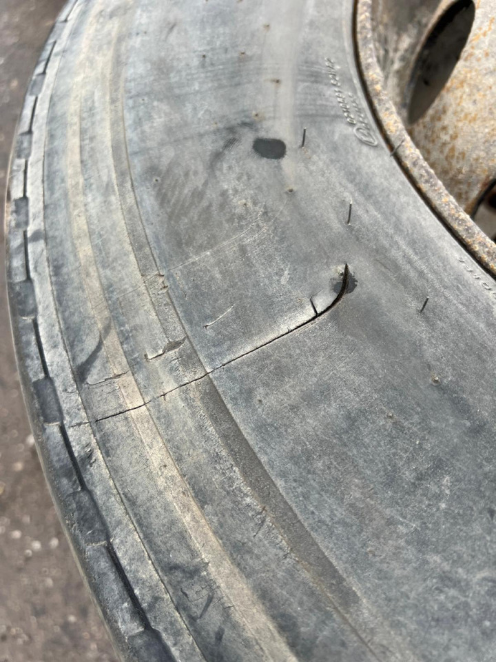 Volvo Rehvid + veljed 315/70R22.5 31570R225 - Ελαστικά και ζάντες για Φορτηγό: φωτογραφία 4 Volvo Rehvid + veljed 315/70R22.5 31570R225 - Ελαστικά και ζάντες για Φορτηγό: φωτογραφία 4