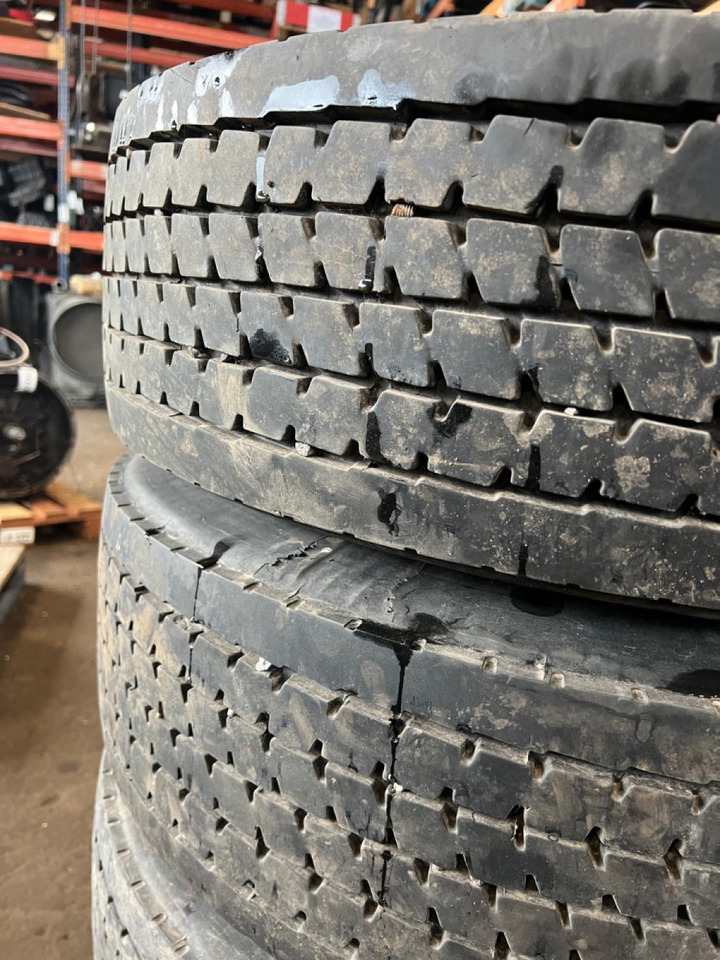 Volvo Sava avant A3 285/70R19.5 28570R195 - Ελαστικά και ζάντες για Φορτηγό: φωτογραφία 3 Volvo Sava avant A3 285/70R19.5 28570R195 - Ελαστικά και ζάντες για Φορτηγό: φωτογραφία 3