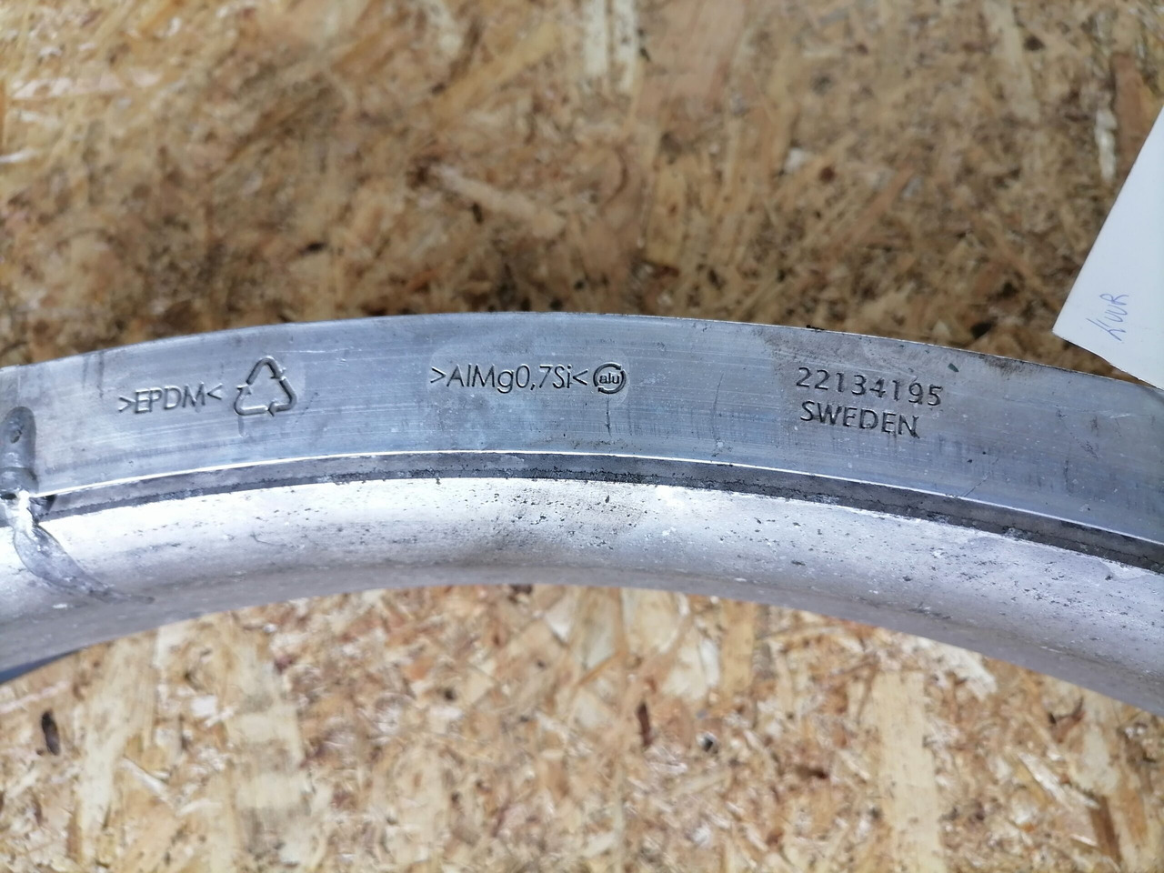 Volvo Ventilaatori metallrõngas 22134195 - Ψυγείο αυτοκίνητο για Φορτηγό: φωτογραφία 5 Volvo Ventilaatori metallrõngas 22134195 - Ψυγείο αυτοκίνητο για Φορτηγό: φωτογραφία 5