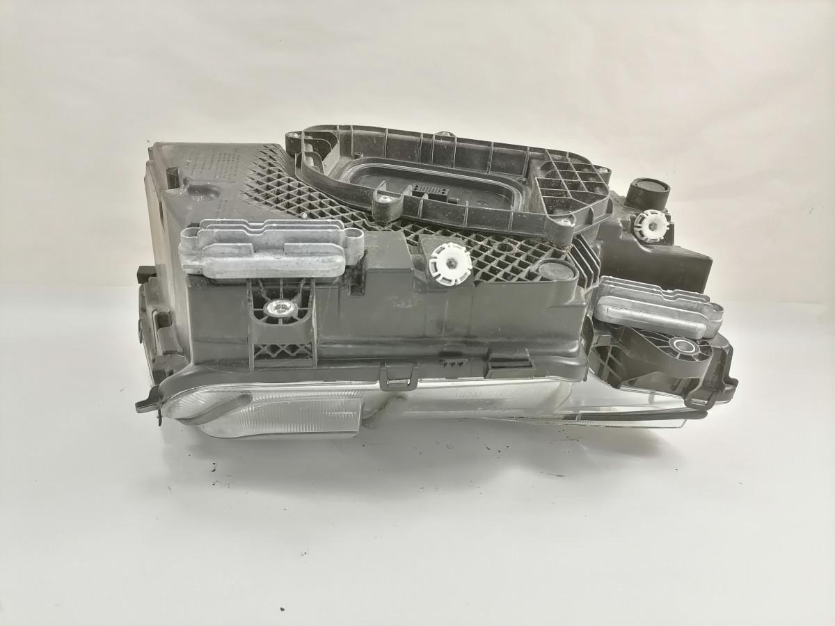 Volvo Volvo esituli, parem (LED) 24056514 - Φωτισμός για Φορτηγό: φωτογραφία 4 Volvo Volvo esituli, parem (LED) 24056514 - Φωτισμός για Φορτηγό: φωτογραφία 4
