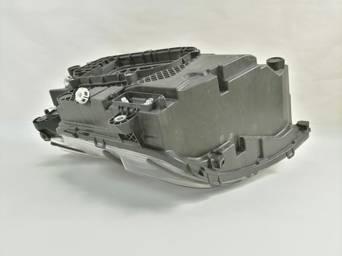 Volvo Volvo esituli, vasak (LED) 24056515 - Φωτισμός για Φορτηγό: φωτογραφία 4 Volvo Volvo esituli, vasak (LED) 24056515 - Φωτισμός για Φορτηγό: φωτογραφία 4