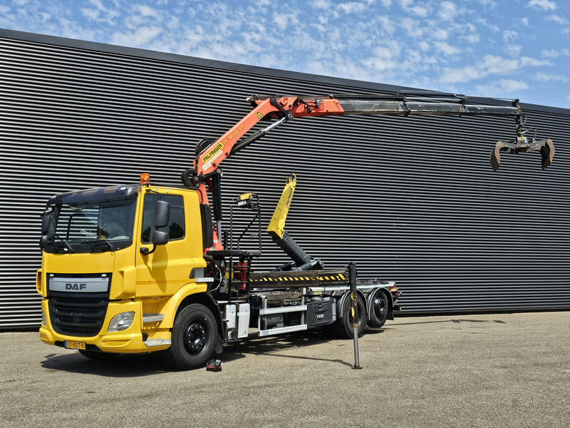 DAF CF 330 6x2-4 / PALFINGER CRANE + HOOKLIFT - Φορτηγό φόρτωσης γάντζου, Φορτηγό με γερανό: φωτογραφία 1 DAF CF 330 6x2-4 / PALFINGER CRANE + HOOKLIFT - Φορτηγό φόρτωσης γάντζου, Φορτηγό με γερανό: φωτογραφία 1