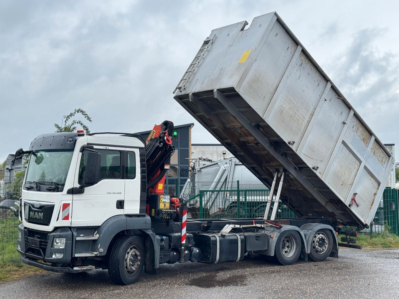 MAN 26.360 TGS Pafinger PK12002 Glaskipper 2 Trennw. - Φορτηγό με γερανό: φωτογραφία 1 MAN 26.360 TGS Pafinger PK12002 Glaskipper 2 Trennw. - Φορτηγό με γερανό: φωτογραφία 1