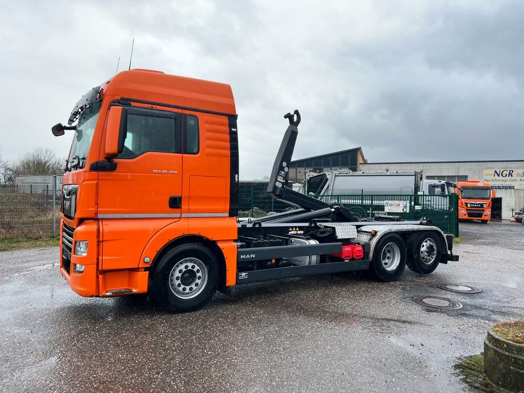 MAN 26.460 6X2 Retarder Klima Navigation guter Zust. - Φορτηγό φόρτωσης γάντζου: φωτογραφία 1 MAN 26.460 6X2 Retarder Klima Navigation guter Zust. - Φορτηγό φόρτωσης γάντζου: φωτογραφία 1