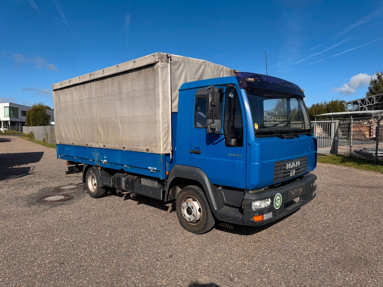 MAN 8.140 4X2 Pritsche Plane Original Km - Επαγγελματικό αυτοκίνητο με μουσαμά: φωτογραφία 1 MAN 8.140 4X2 Pritsche Plane Original Km - Επαγγελματικό αυτοκίνητο με μουσαμά: φωτογραφία 1