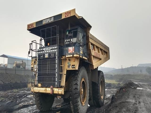 CAT 777E - Ανατρεπόμενο όχημα μεταφοράς λατομικών υλικών: φωτογραφία 1 CAT 777E - Ανατρεπόμενο όχημα μεταφοράς λατομικών υλικών: φωτογραφία 1