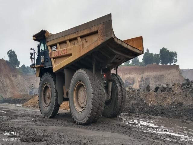 CAT 777E - Ανατρεπόμενο όχημα μεταφοράς λατομικών υλικών: φωτογραφία 2 CAT 777E - Ανατρεπόμενο όχημα μεταφοράς λατομικών υλικών: φωτογραφία 2