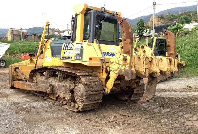 Komatsu D85EX-15 - Μπουλντόζα: φωτογραφία 2 Komatsu D85EX-15 - Μπουλντόζα: φωτογραφία 2