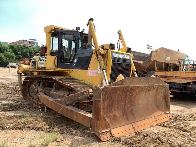 Komatsu D85EX-15 - Μπουλντόζα: φωτογραφία 4 Komatsu D85EX-15 - Μπουλντόζα: φωτογραφία 4