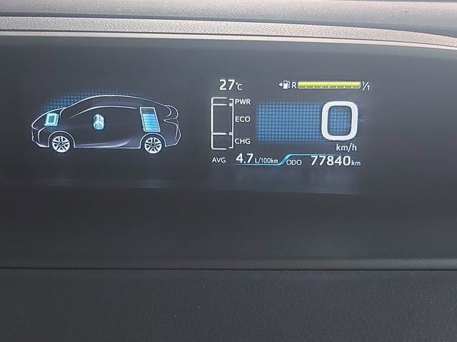 Toyota Prius Hybrid - Αυτοκίνητο: φωτογραφία 5 Toyota Prius Hybrid - Αυτοκίνητο: φωτογραφία 5