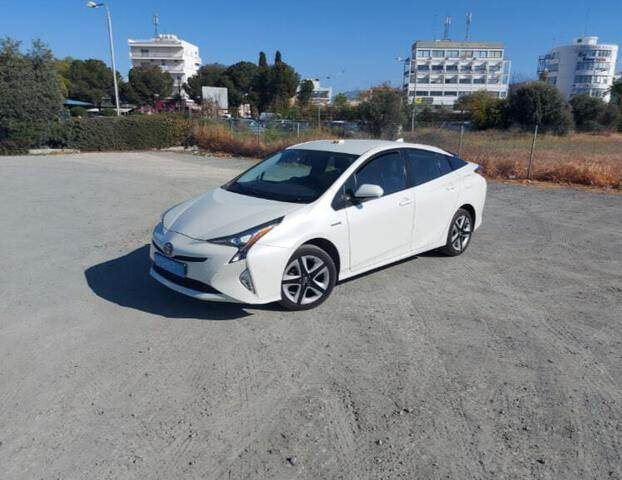 Toyota Prius Hybrid - Αυτοκίνητο: φωτογραφία 1 Toyota Prius Hybrid - Αυτοκίνητο: φωτογραφία 1