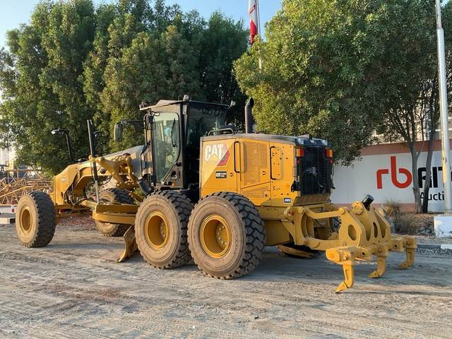 CAT 14L AWD - Γκρέιντερ: φωτογραφία 3 CAT 14L AWD - Γκρέιντερ: φωτογραφία 3