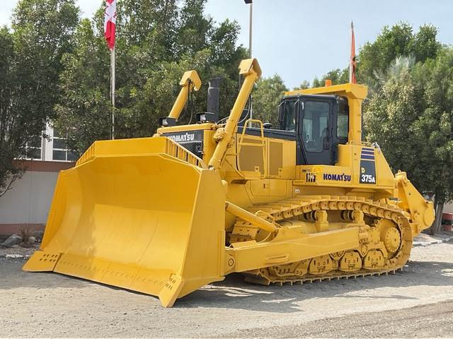 Komatsu D375A-6R - Μπουλντόζα: φωτογραφία 1 Komatsu D375A-6R - Μπουλντόζα: φωτογραφία 1