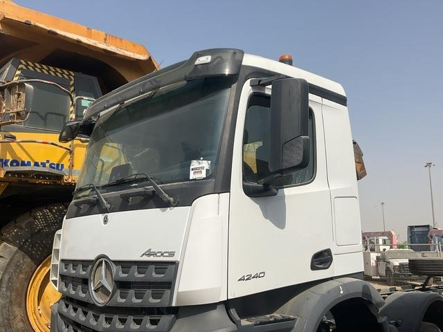 Φορτηγό σασί Mercedes-Benz Arocs 4240: φωτογραφία 12