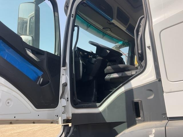 Φορτηγό σασί Mercedes-Benz Arocs 4240: φωτογραφία 11