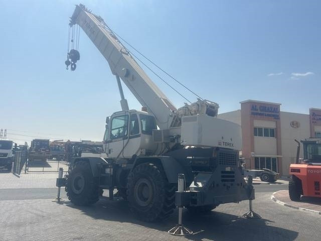 Terex RT555 - Γερανός για ανώμαλο έδαφος: φωτογραφία 2 Terex RT555 - Γερανός για ανώμαλο έδαφος: φωτογραφία 2