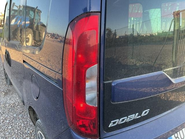 Αυτοκίνητο Fiat Doblo: φωτογραφία 17