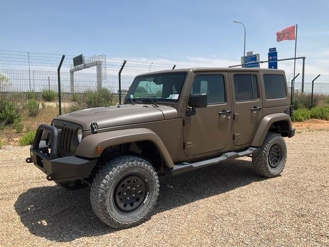 Jeep Wrangler JK Command - SUV: φωτογραφία 1 Jeep Wrangler JK Command - SUV: φωτογραφία 1