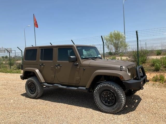 Jeep Wrangler JK Command - SUV: φωτογραφία 4 Jeep Wrangler JK Command - SUV: φωτογραφία 4