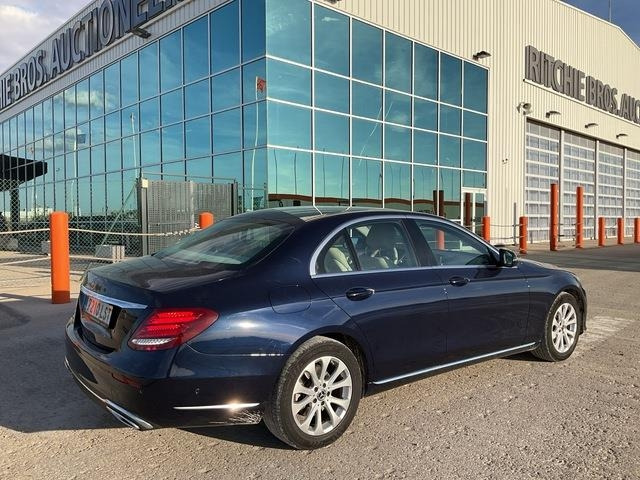 Mercedes-Benz E220D - Αυτοκίνητο: φωτογραφία 3 Mercedes-Benz E220D - Αυτοκίνητο: φωτογραφία 3