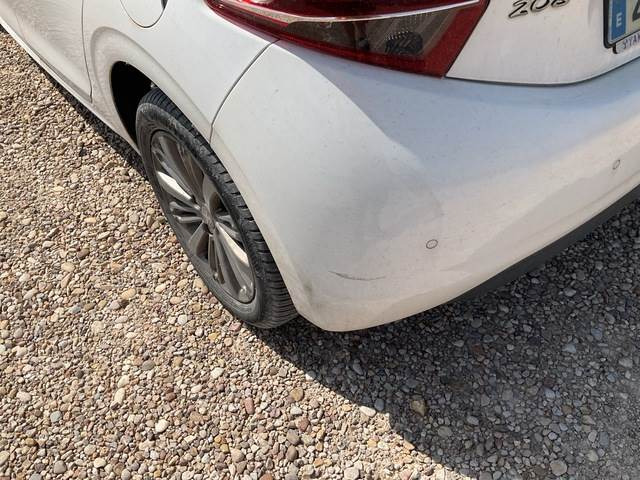 Αυτοκίνητο Peugeot 208 Signature PureTech 82: φωτογραφία 15