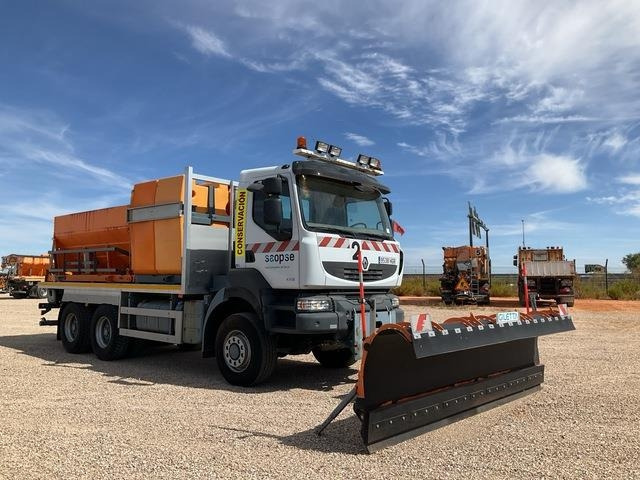 Renault Kerax 430DXI - Εκχιονιστικό μηχάνημα: φωτογραφία 4 Renault Kerax 430DXI - Εκχιονιστικό μηχάνημα: φωτογραφία 4