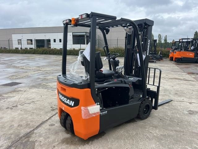 Doosan B20T-7 PLUS - Ηλεκτροκίνητο περονοφόρο: φωτογραφία 3 Doosan B20T-7 PLUS - Ηλεκτροκίνητο περονοφόρο: φωτογραφία 3