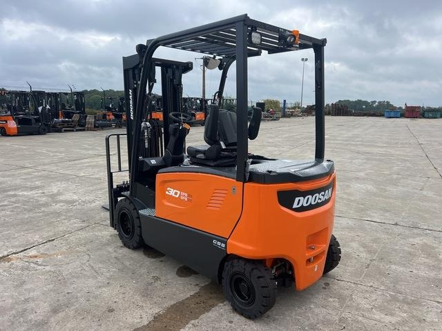 Doosan B30X-7 PLUS - Ηλεκτροκίνητο περονοφόρο: φωτογραφία 2 Doosan B30X-7 PLUS - Ηλεκτροκίνητο περονοφόρο: φωτογραφία 2