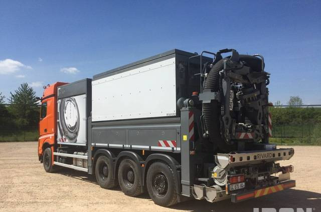 Rivard - Mercedes-Benz EXVAC - Arocs 3253 8x4 - Όχημα εκκένωσης βόθρων: φωτογραφία 4 Rivard - Mercedes-Benz EXVAC - Arocs 3253 8x4 - Όχημα εκκένωσης βόθρων: φωτογραφία 4