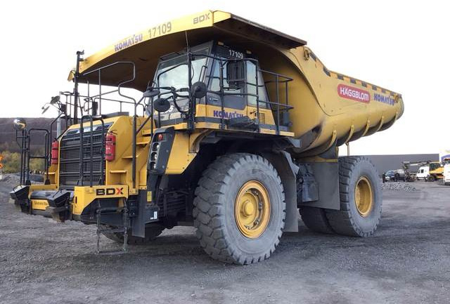 Komatsu HD605-8EU - Ανατρεπόμενο όχημα μεταφοράς λατομικών υλικών: φωτογραφία 1 Komatsu HD605-8EU - Ανατρεπόμενο όχημα μεταφοράς λατομικών υλικών: φωτογραφία 1