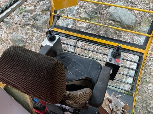 Kroll K420 - Πυργογερανός: φωτογραφία 2 Kroll K420 - Πυργογερανός: φωτογραφία 2