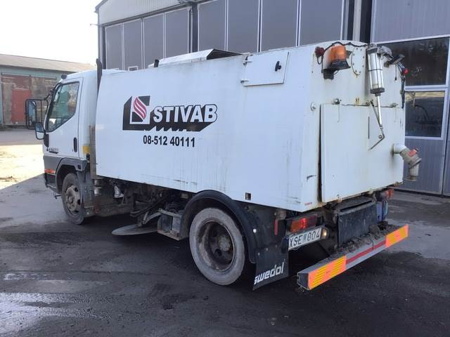 Mitsubishi Canter - Σάρωθρο δρόμων: φωτογραφία 2 Mitsubishi Canter - Σάρωθρο δρόμων: φωτογραφία 2