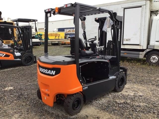 Doosan B35X-7 PLUS - Ηλεκτροκίνητο περονοφόρο: φωτογραφία 3 Doosan B35X-7 PLUS - Ηλεκτροκίνητο περονοφόρο: φωτογραφία 3
