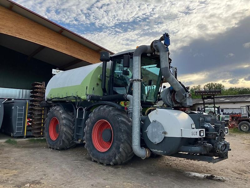 SGT Fronttank + Guelleaufbau Xerion 3800 VC - Κοπροδιανομέας υγρής κοπριάς: φωτογραφία 2 SGT Fronttank + Guelleaufbau Xerion 3800 VC - Κοπροδιανομέας υγρής κοπριάς: φωτογραφία 2