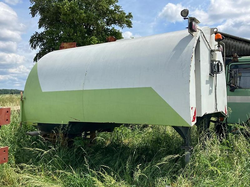 SGT Fronttank + Guelleaufbau Xerion 3800 VC - Κοπροδιανομέας υγρής κοπριάς: φωτογραφία 5 SGT Fronttank + Guelleaufbau Xerion 3800 VC - Κοπροδιανομέας υγρής κοπριάς: φωτογραφία 5