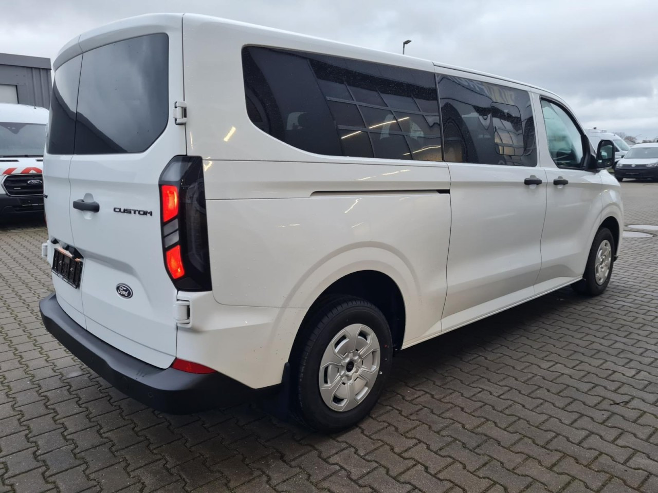 Ford Transit Custom Kombi 320 L2 Trend 9 Sitze KAMERA - Μικρό λεωφορείο, Επιβατικό βαν: φωτογραφία 4 Ford Transit Custom Kombi 320 L2 Trend 9 Sitze KAMERA - Μικρό λεωφορείο, Επιβατικό βαν: φωτογραφία 4