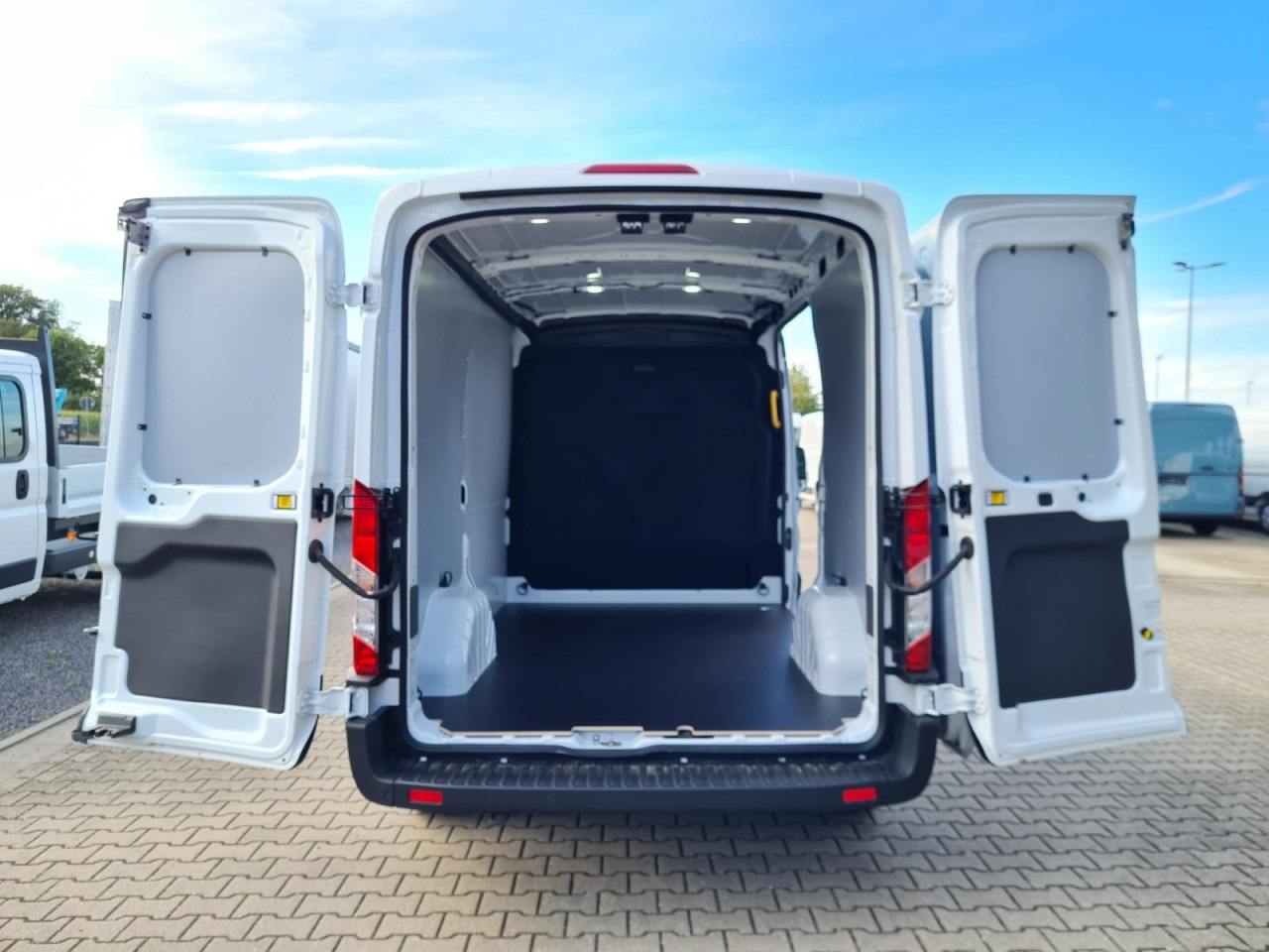 Ford Transit Kasten TDCi L2H2 Trend Klima Holzverkleid. - Μικρό βαν: φωτογραφία 5 Ford Transit Kasten TDCi L2H2 Trend Klima Holzverkleid. - Μικρό βαν: φωτογραφία 5