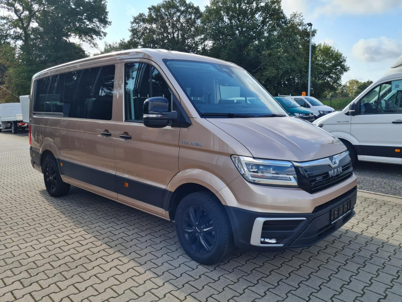 Man TGE 3.180 TDi Kombi 9 Sitze ALU KAMERA LED LEDER Sonderumbau - Μικρό λεωφορείο, Επιβατικό βαν: φωτογραφία 3 Man TGE 3.180 TDi Kombi 9 Sitze ALU KAMERA LED LEDER Sonderumbau - Μικρό λεωφορείο, Επιβατικό βαν: φωτογραφία 3
