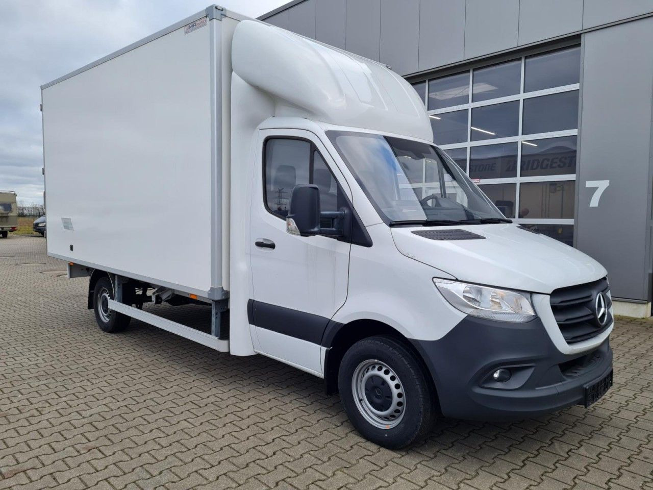 Mercedes-Benz Sprinter 315 CDi Koffer lang MBux Klima - Επαγγελματικό αυτοκίνητο κόφα: φωτογραφία 3 Mercedes-Benz Sprinter 315 CDi Koffer lang MBux Klima - Επαγγελματικό αυτοκίνητο κόφα: φωτογραφία 3