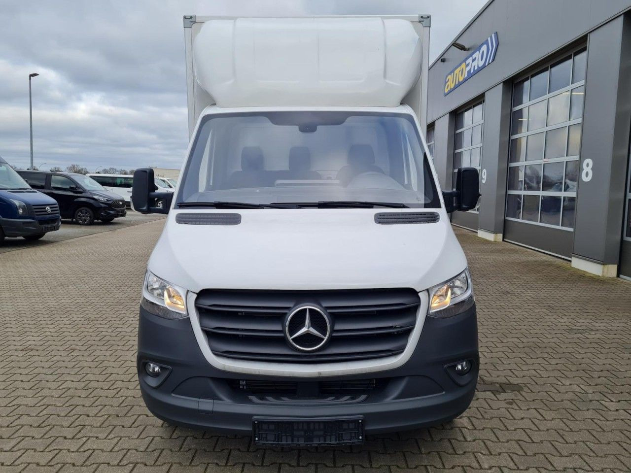 Mercedes-Benz Sprinter 315 Koffer lang MBux KLIMA NAVI TEMPOMA - Επαγγελματικό αυτοκίνητο κόφα: φωτογραφία 2 Mercedes-Benz Sprinter 315 Koffer lang MBux KLIMA NAVI TEMPOMA - Επαγγελματικό αυτοκίνητο κόφα: φωτογραφία 2