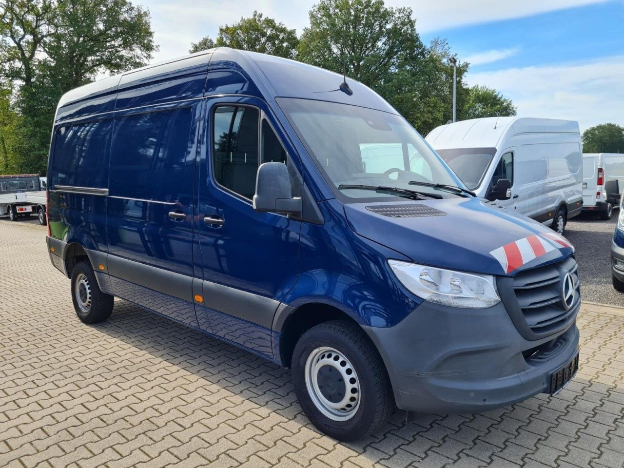 Mercedes-Benz Sprinter 316 Kasten CDI MR RWD AHK MBUX KAMERA - Βαν: φωτογραφία 3 Mercedes-Benz Sprinter 316 Kasten CDI MR RWD AHK MBUX KAMERA - Βαν: φωτογραφία 3